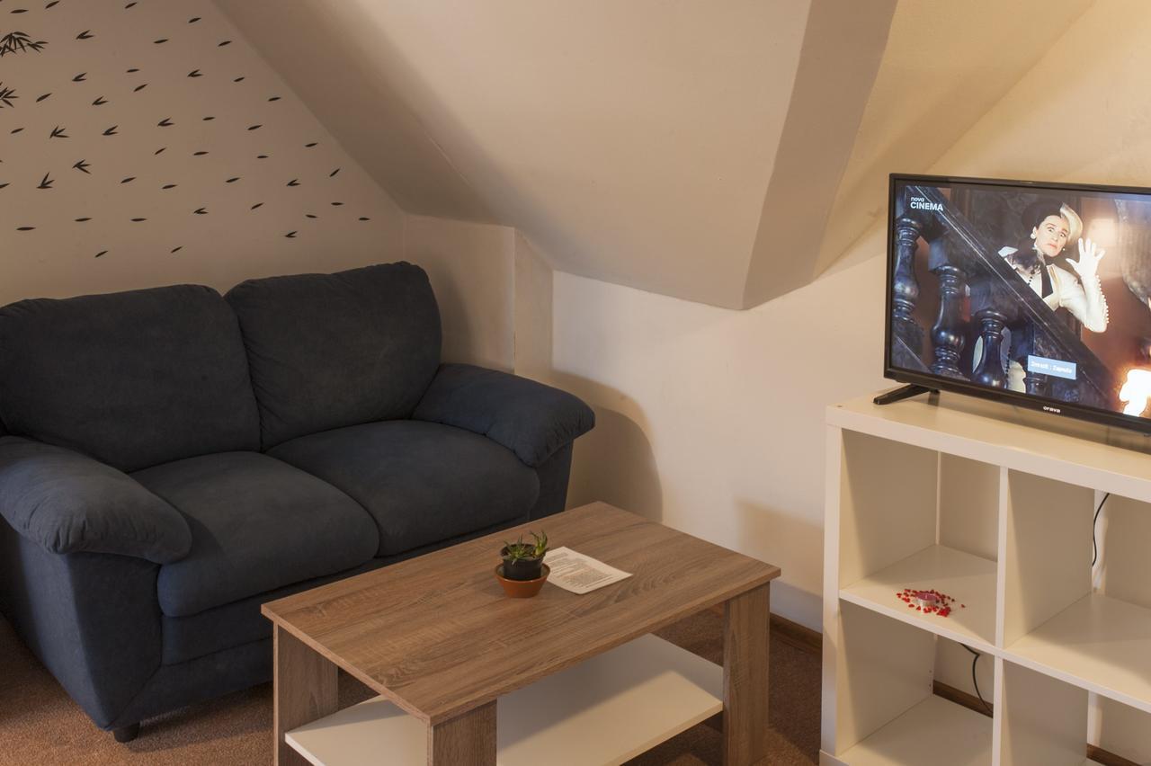 Penzion "U Nadrazi" Horšovský Týn Bagian luar foto